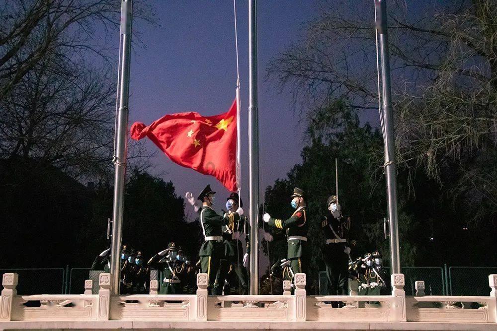 强奸杀人潜逃,多年之后终被抓,现场画面