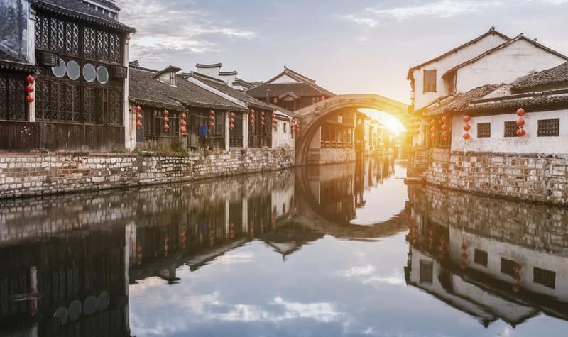 逃离遗弃的建筑4