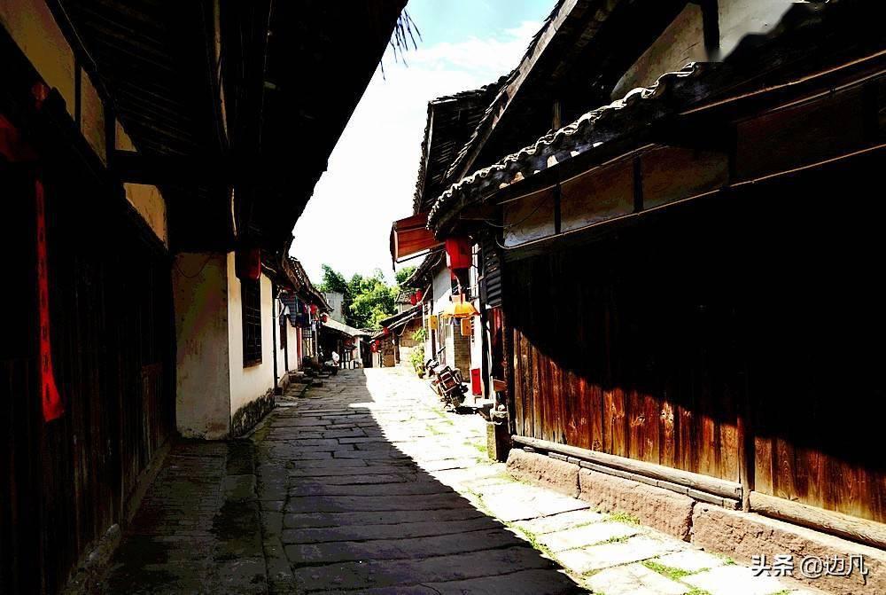 逃离违建房屋8